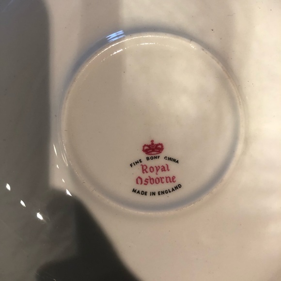 Vintage Royal Osborne Roses Pattern Bone China Teacup and matching Saucer #8205 - Picture 6 of 7